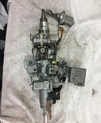 Nissan Qashqai Steering wheel axle