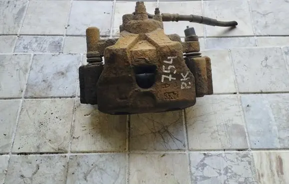 Mazda 6 Front brake caliper
