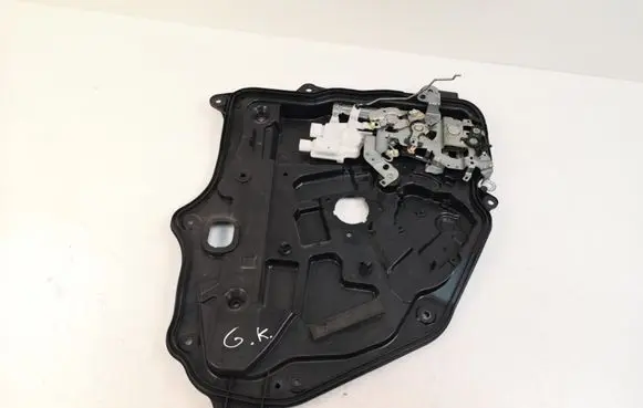 Mazda 5 Sliding door lock 
