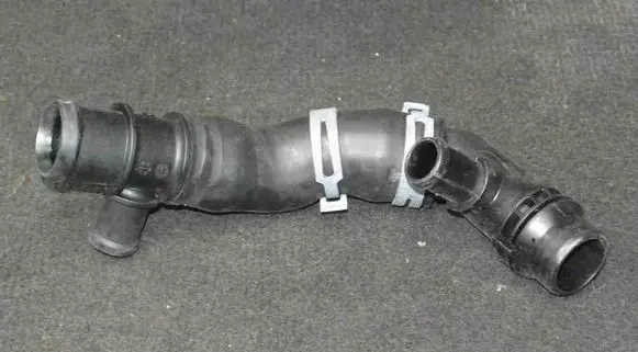 Audi Q5 SQ5 Engine coolant pipe/hose 8K0122055A