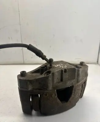 Volvo XC90 Front brake caliper