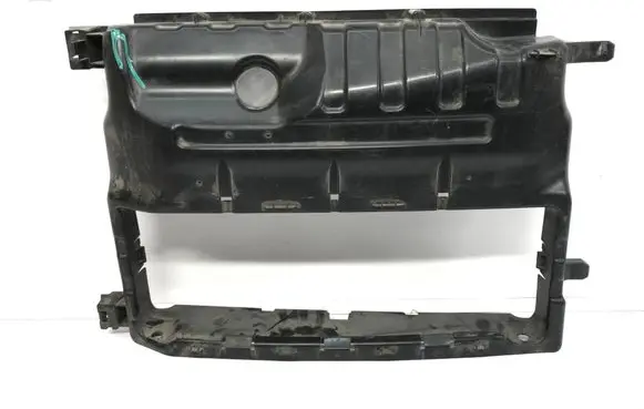 Renault Zoe Intercooler air guide/duct channel 215541324R 215547913R