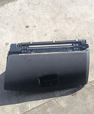 BMW 5 E60 E61 Glove box 51167063516 7063516