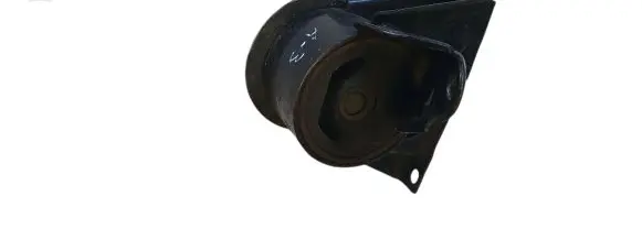 Nissan X-Trail T30 Engine mount bracket NOCODE