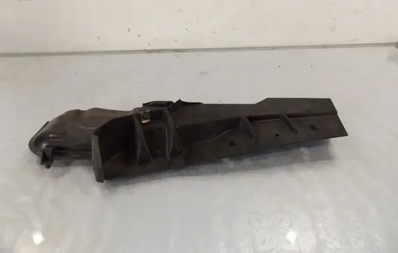 Ford Focus C-MAX Front bumper mounting bracket