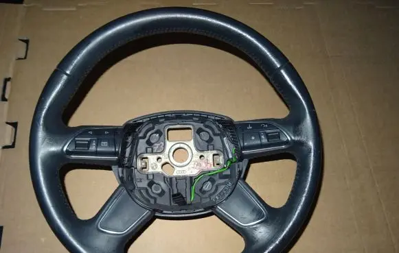 Audi Q3 8U Steering wheel