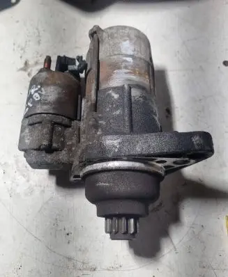 Volkswagen Touran I Starter motor 02Z911023H TS18E1 3009061888