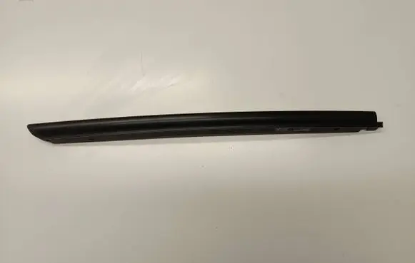 BMW 7 E65 E66 Rear door windshield rail 7013097