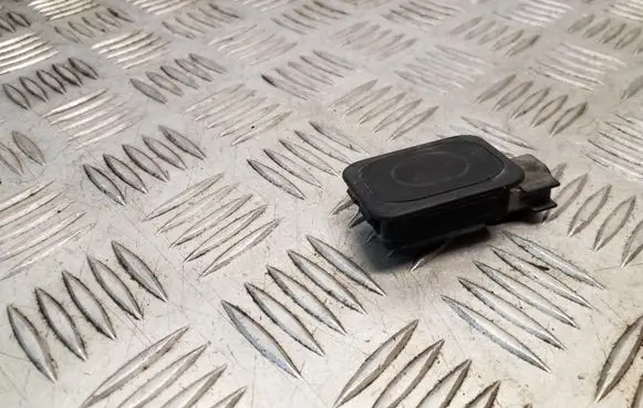 Tailgate opening switch