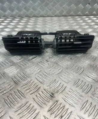 BMW X1 F48 F49 Dash center air vent grill 9292741 522450