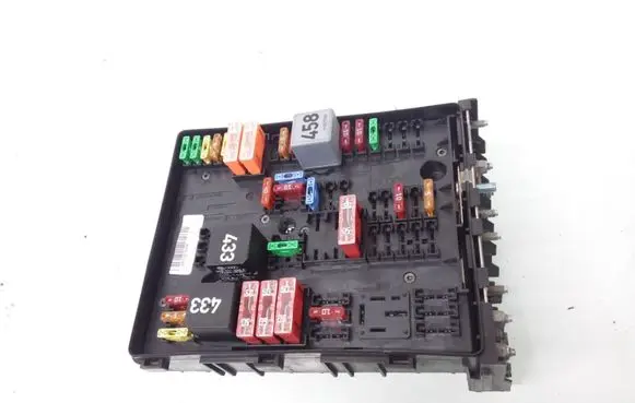 Skoda Octavia Mk2 (1Z) Fuse module 1K0937124K