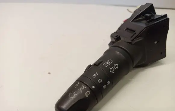 Nissan Almera Tino Indicator stalk 25540AV600