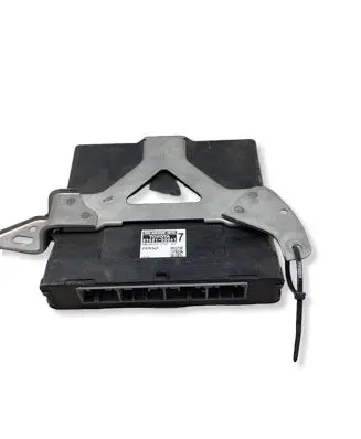 Toyota Yaris Engine control unit/module 896810D061