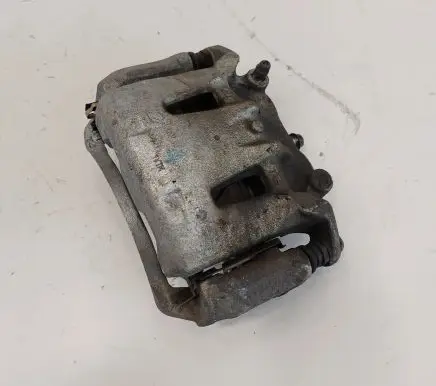 Nissan Leaf II (ZE1) Front brake caliper