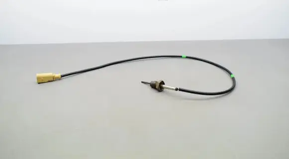 Audi A3 S3 8V Oil temperature sensor 04L906088AD