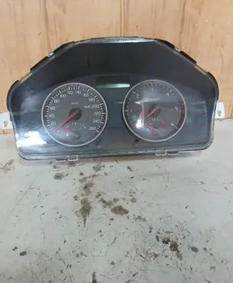 Speedometer (instrument cluster)