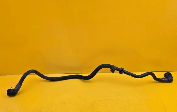 BMW 3 G20 G21 Engine coolant pipe/hose 8472082