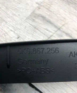 Volkswagen Golf VI Electric window control switch 5K0867256