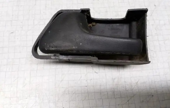 Volkswagen Golf III Rear door interior handle 1H0837141