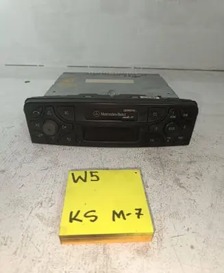 Mercedes-Benz C AMG W203 Radio/CD/DVD/GPS head unit A2038201686