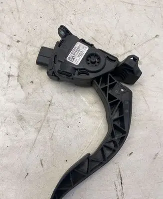 Audi A6 C7 Accelerator throttle pedal 8K1723523A