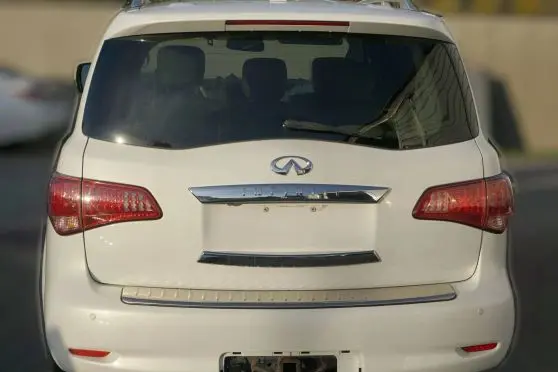 Infiniti QX80 Opening tailgate glass K0300-1LA0A