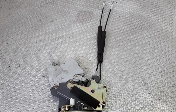 Subaru Forester SG Rear door lock