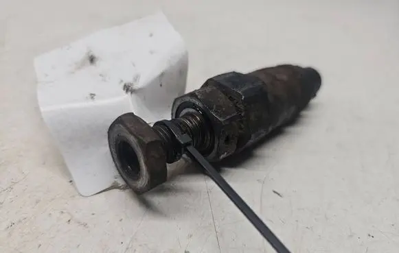 Nissan Patrol 260 Fuel injector