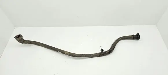 Coolant pipe/hose