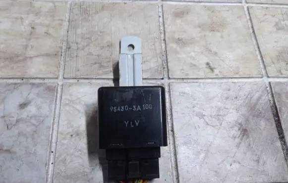 Hyundai Trajet Other relay 954303A100