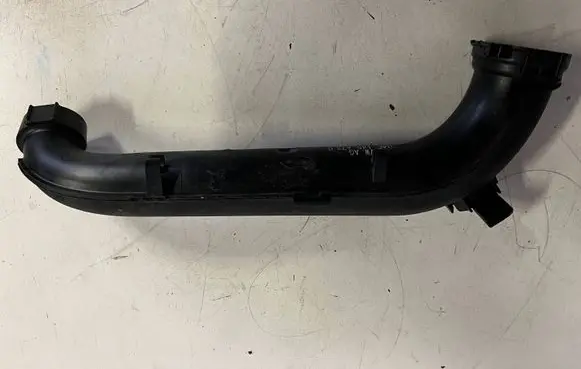 Volkswagen Golf VII Intercooler air channel guide 04E145673C