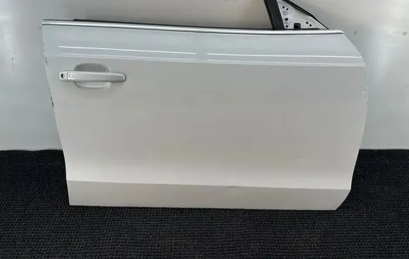 Audi A5 Sportback 8TA Front door 