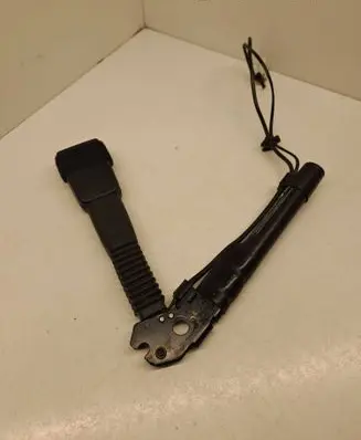 BMW 4 F32 F33 Front seatbelt buckle 72593870 2B42817 000111706561