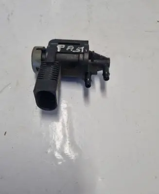 Audi A4 S4 B8 8K Turbo solenoid valve 1J0906283C