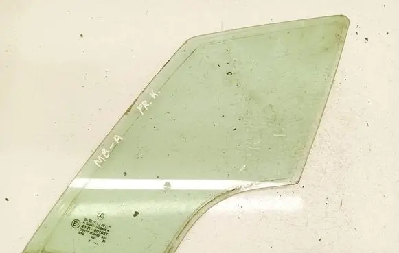 Mercedes-Benz A W168 Front door vent window glass four-door AS2