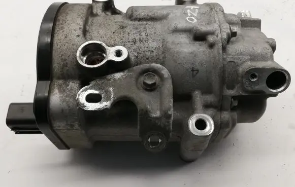 Toyota C-HR I Air conditioning (A/C) compressor (pump) 0424000370
