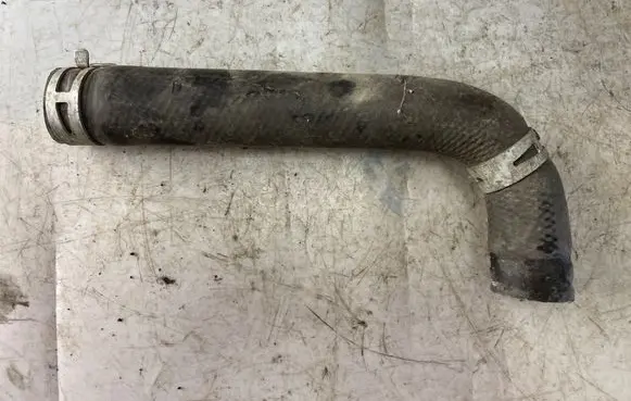 Mitsubishi Pajero Sport I Engine coolant pipe/hose