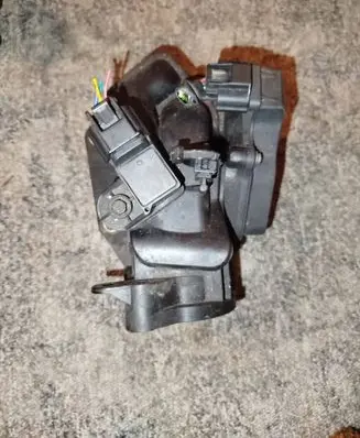 Nissan Qashqai+2 Throttle valve A2C53350932 223657458R 8201038353