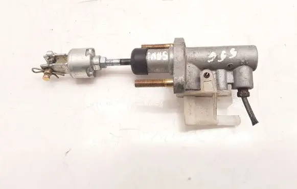 Toyota Corolla E120 E130 Clutch slave cylinder 
