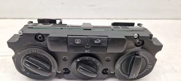 Volkswagen Touran I Climate control unit 5370171CF A15040801 74730960