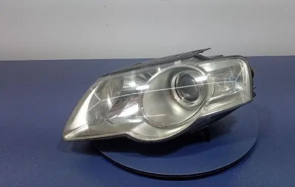 Volkswagen PASSAT B5.5 Headlight/headlamp 3C0941005J