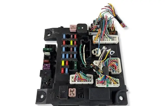 Mitsubishi Outlander Fuse box set 8637A643 7211024661