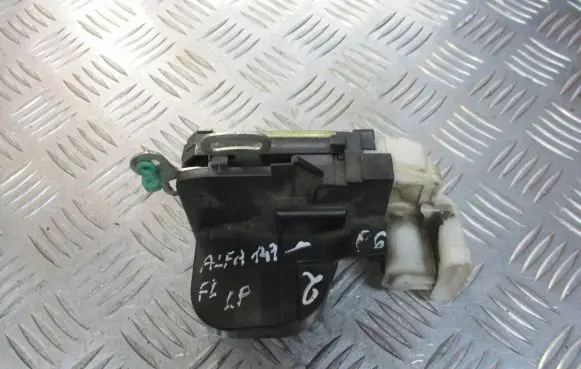 Alfa Romeo 147 Front door lock