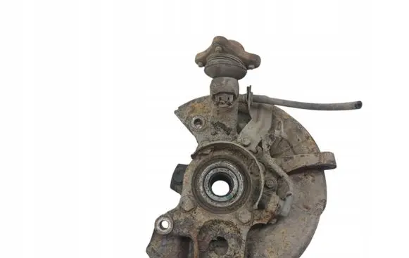 Mitsubishi Pajero Front wheel hub spindle knuckle