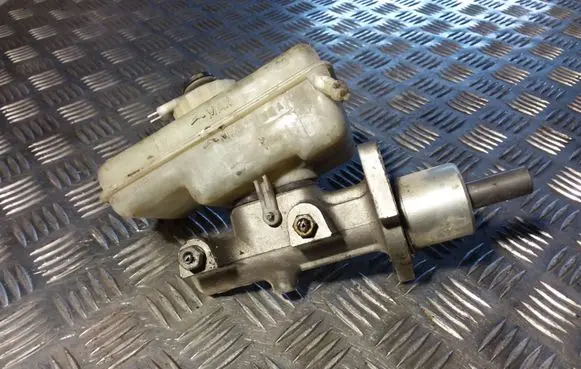 BMW 3 E36 Master brake cylinder 