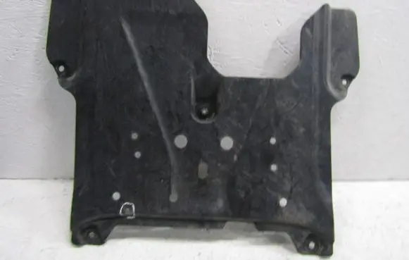 KIA Sportage Engine splash shield/under tray 62407-R2000
