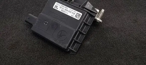 Mercedes-Benz E W213 Battery relay fuse A0009061505