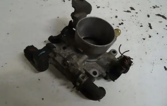 Toyota Corolla Verso AR10 Throttle valve 2227022060