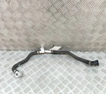 BMW 5 G30 G31 Engine coolant pipe/hose 8602625