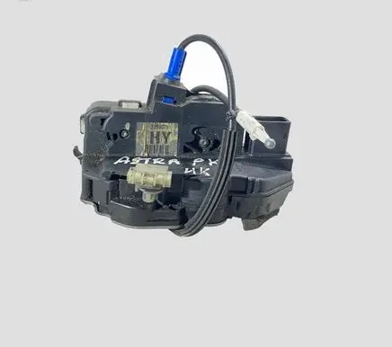 Opel Astra J Front door lock 13503781